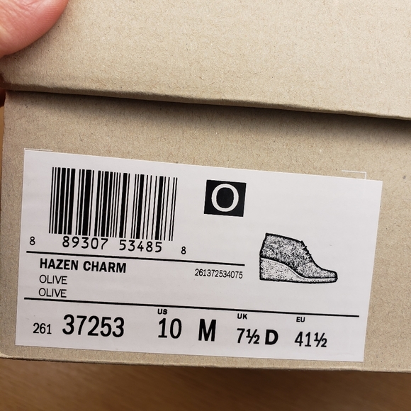 Clarks Hazen Charm Wedge Bootie Olive size 10 medium - Picture 12 of 12